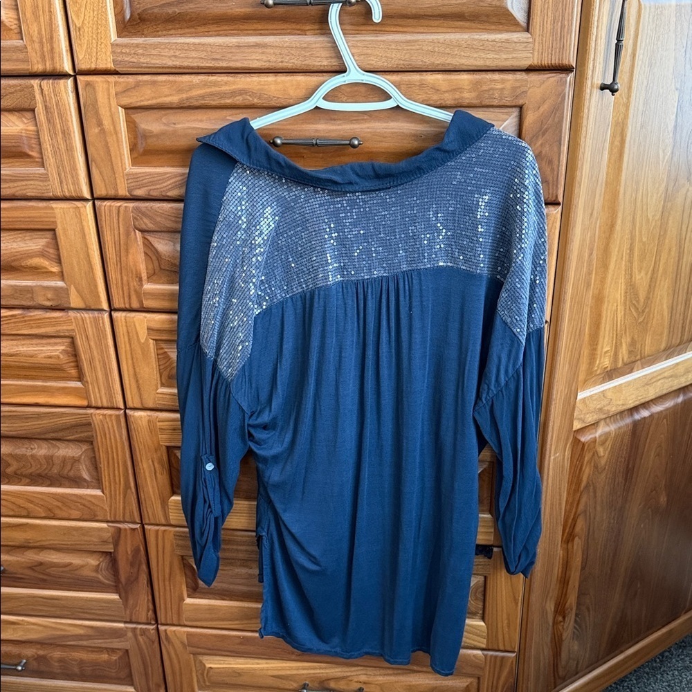 Navy Blue Women's Top - Picture 2 of 2